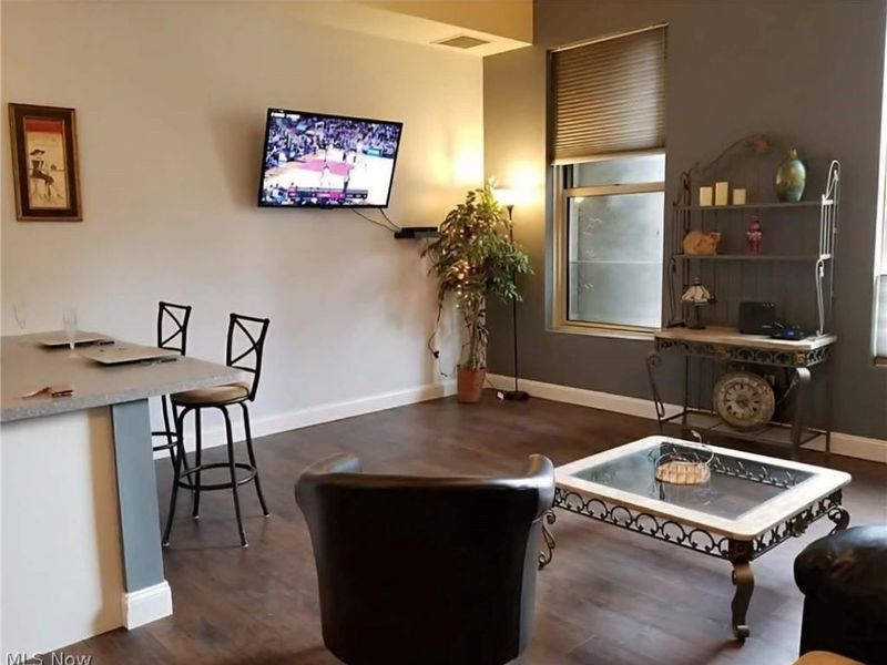 408 W Saint Clair Avenue, Unit 311, Cleveland, OH 44113 Photo 3