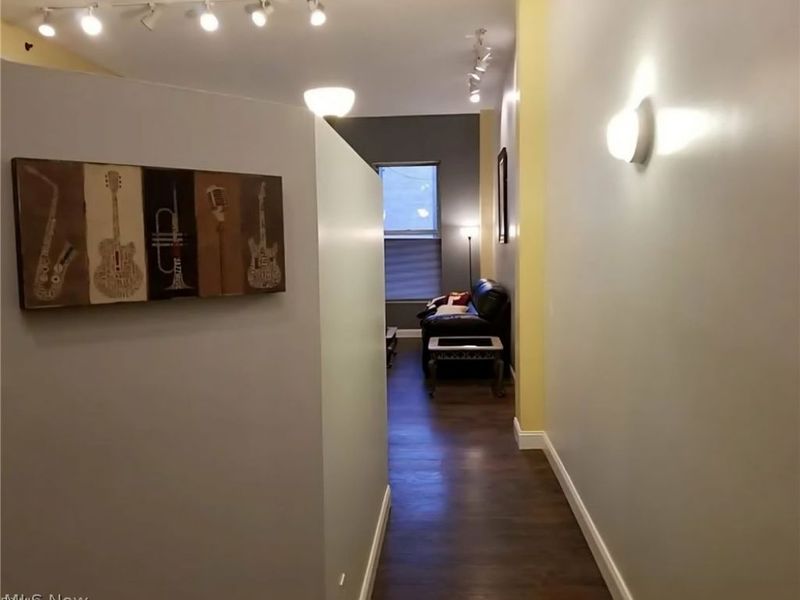 408 W Saint Clair Avenue, Unit 311, Cleveland, OH 44113 Photo 7