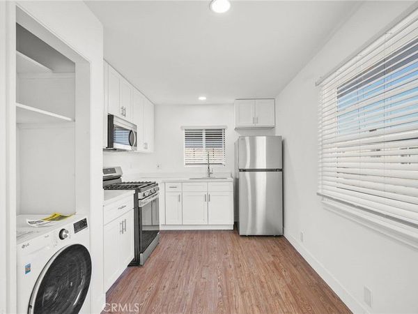 530 Almond Ave, Long Beach, CA 90802