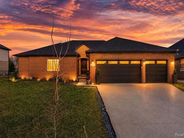 14664 Hannebauer Court , Sterling Heights, MI 48313