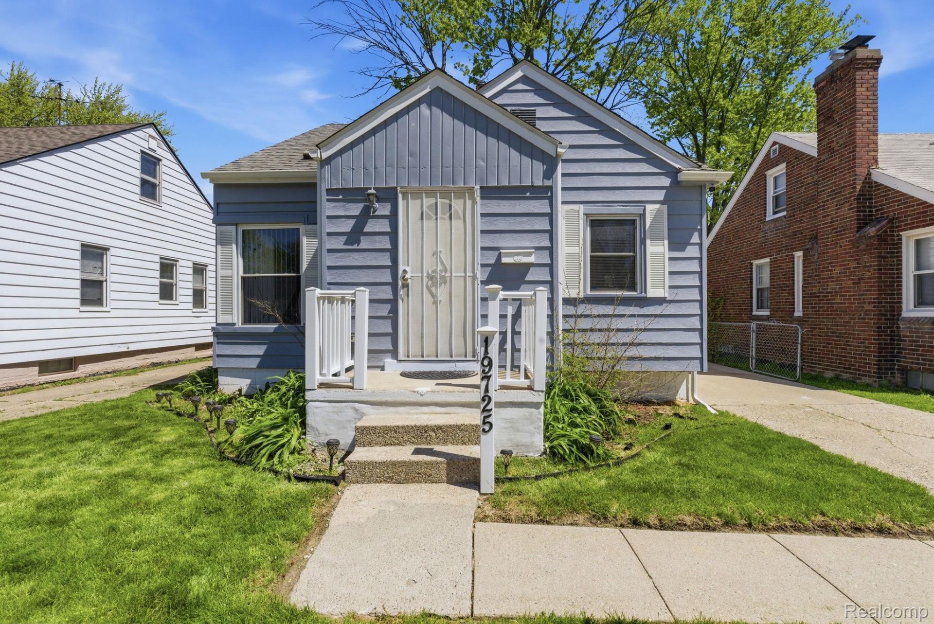 19725 Kingsville Street, Harper Woods, Mi 48225 Main Photo