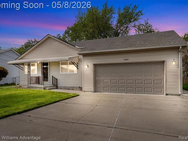 11453 Kaltz Avenue, Warren, MI 48089