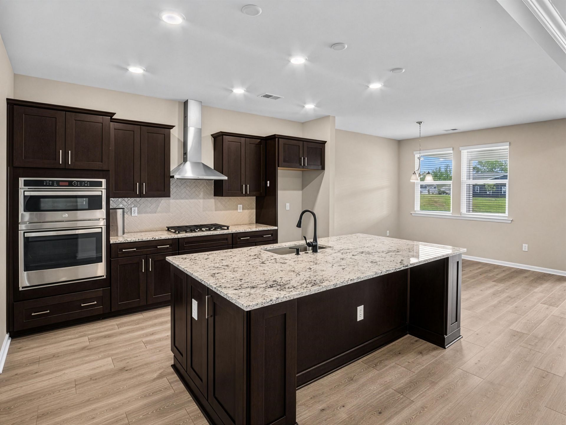 828 Big Cedar Dr. Photo 2