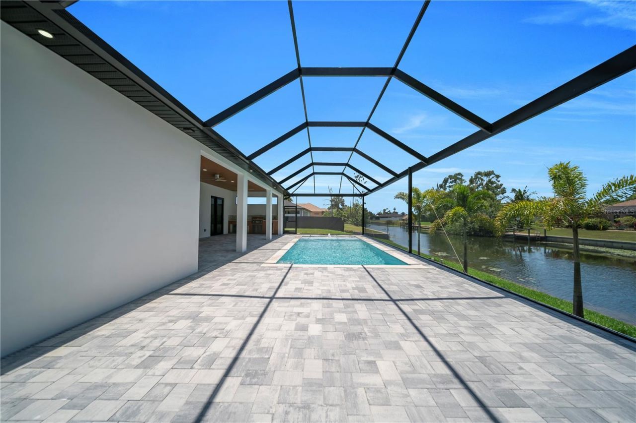 1114 SW 8th Pl , Cape Coral, FL 33991 Photo