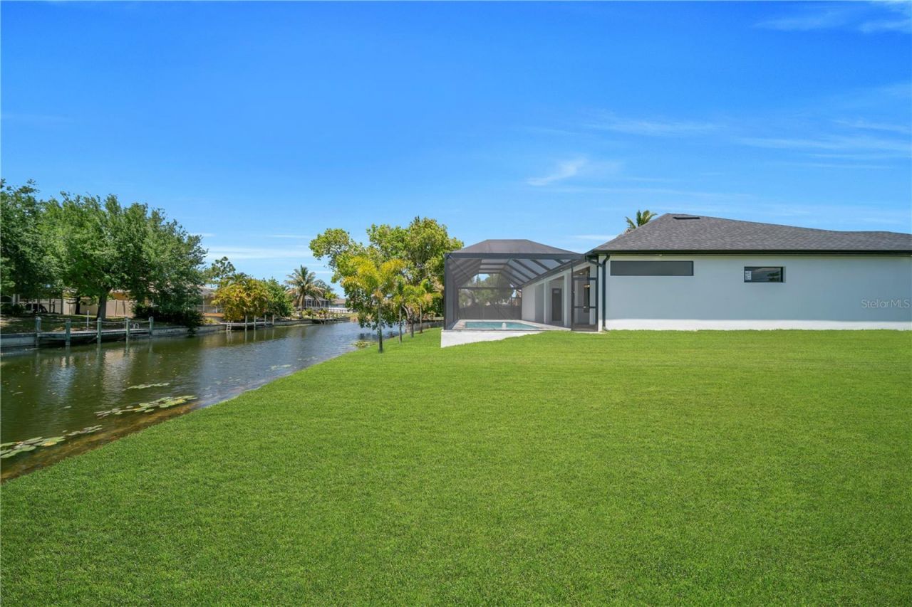 1114 SW 8th Pl , Cape Coral, FL 33991 Photo