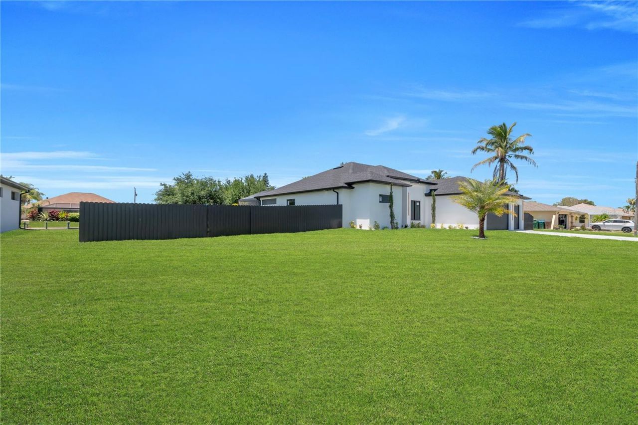 1114 SW 8th Pl , Cape Coral, FL 33991 Photo
