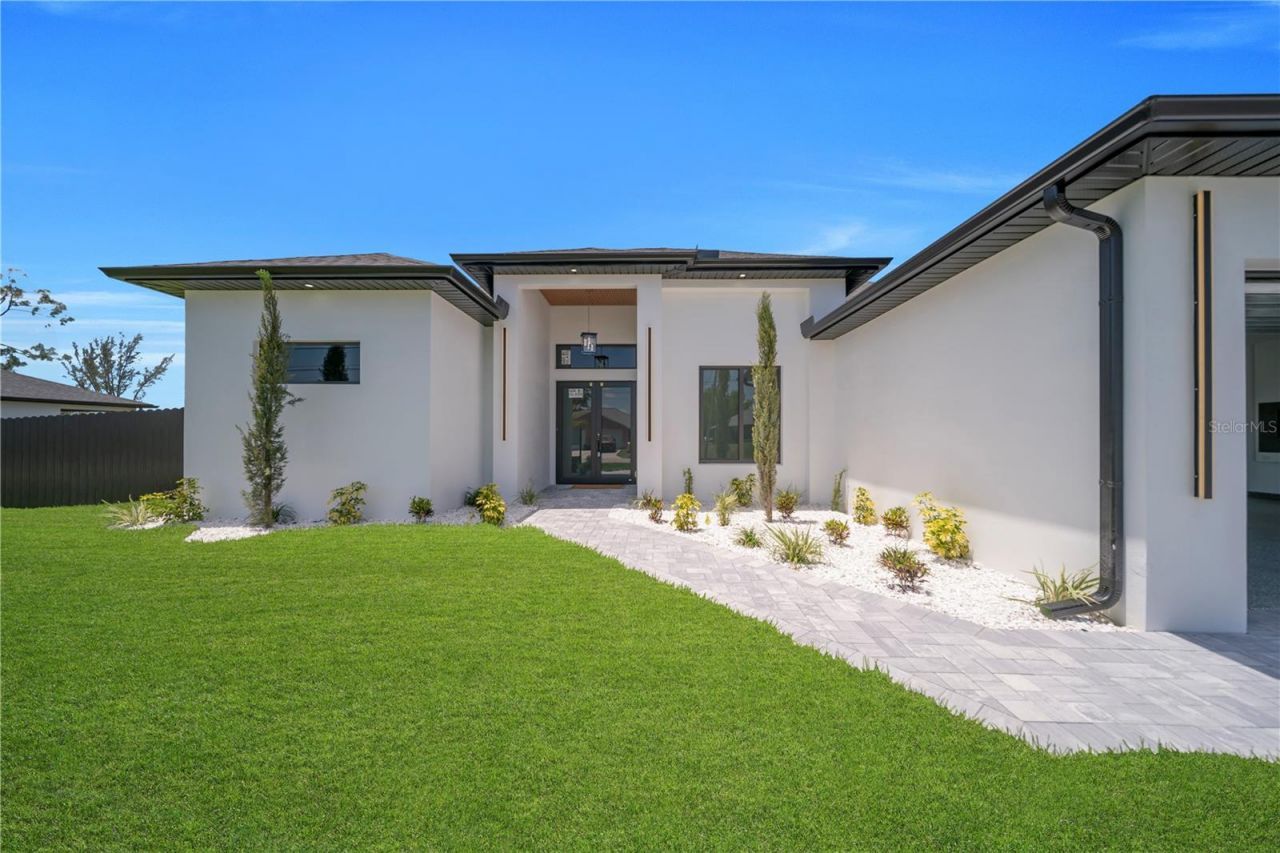 1114 SW 8th Pl , Cape Coral, FL 33991 Photo