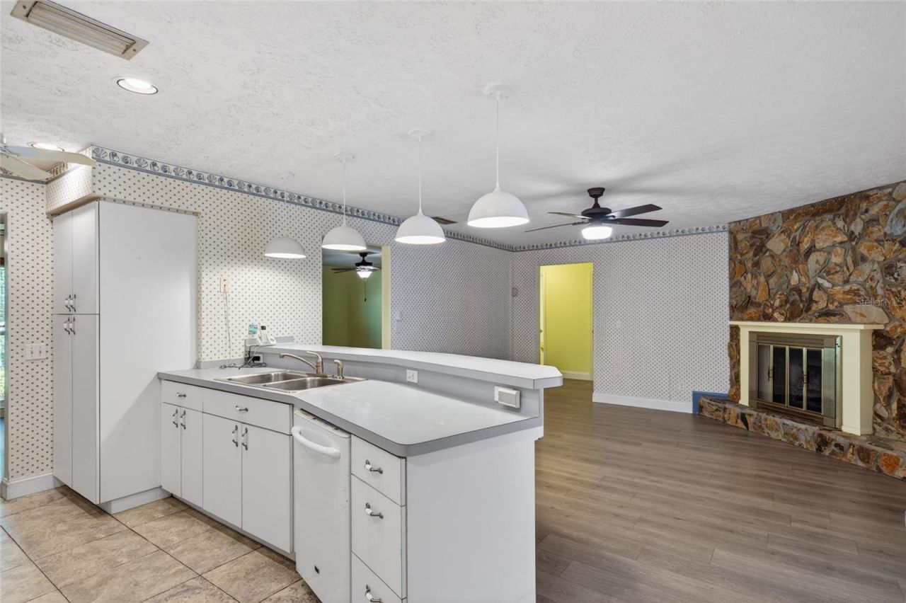 901 W River Drive, Temple Terrace, FL 33617 Photo