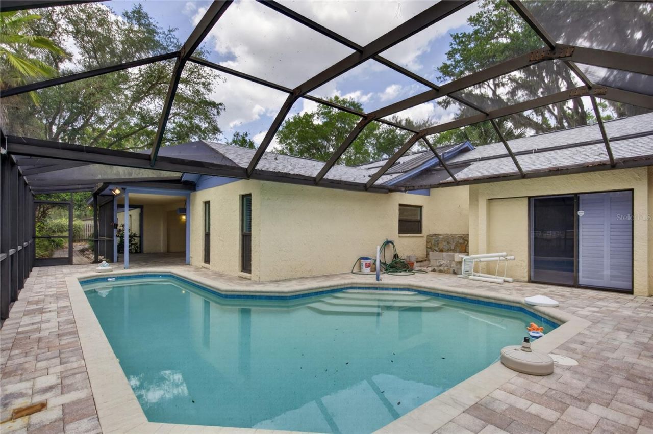 901 W River Drive, Temple Terrace, FL 33617 Photo