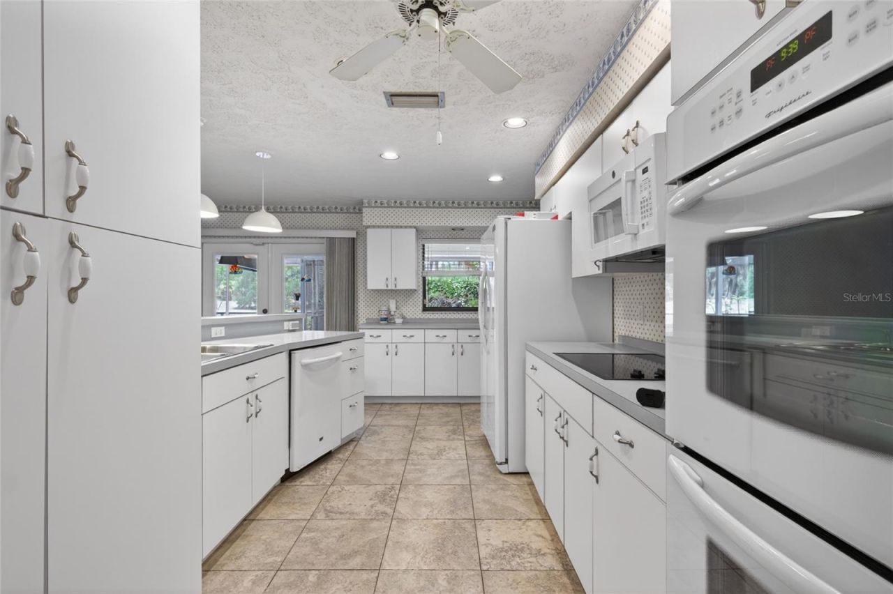 901 W River Drive, Temple Terrace, FL 33617 Photo