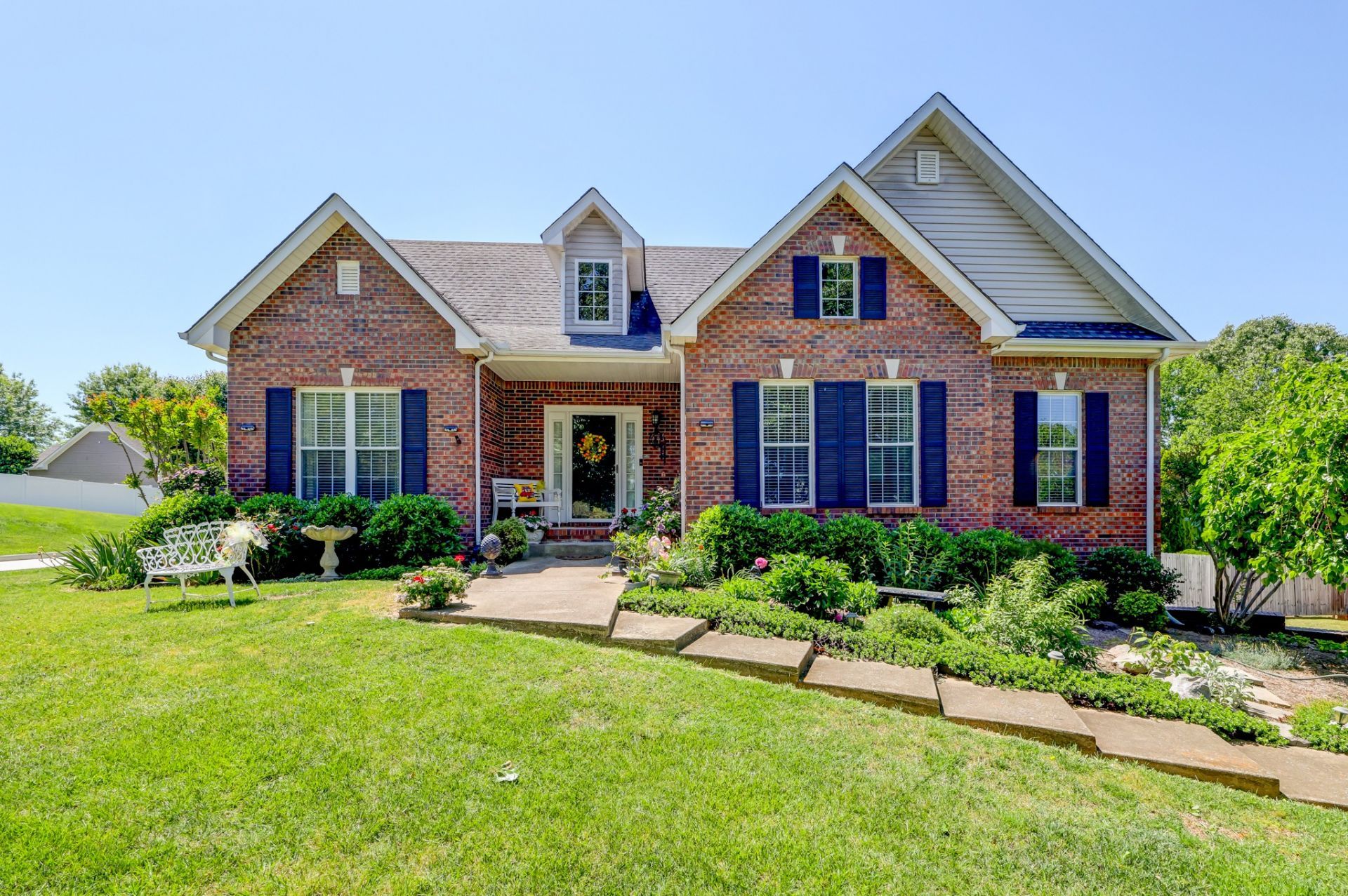 296 Longview Ct, Clarksville, TN 37043 Main Photo