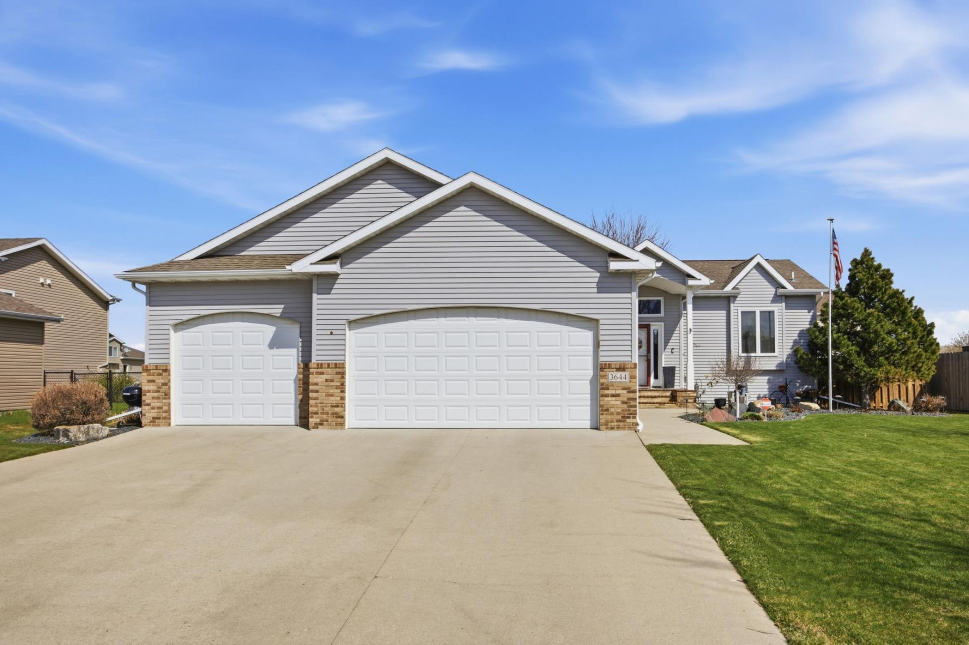 3644 Taylor Street S, Fargo, ND 58104 Main Photo