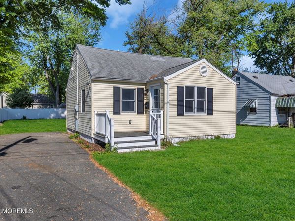 71 Bay Avenue, North Middletown, NJ 07748