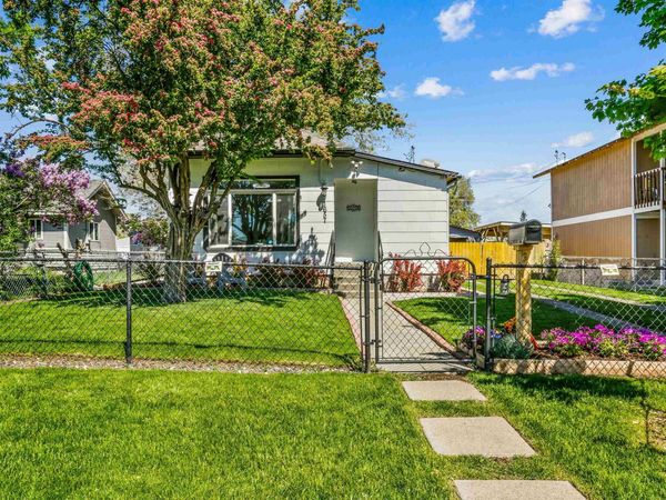1657 E Crown Ave, Spokane, WA 99207