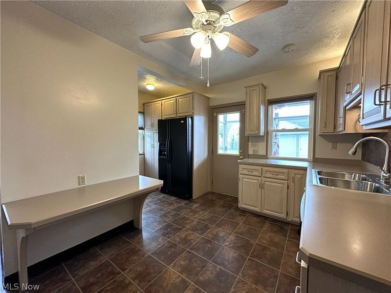 2713 Brookview Boulevard, Parma, OH 44134 Photo 10