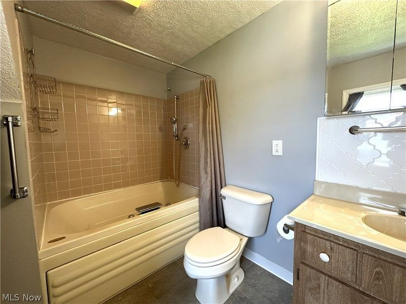 2713 Brookview Boulevard, Parma, OH 44134 Photo 18
