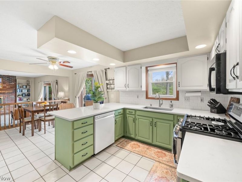 6949 N Renwood Road, Independence, OH 44131 Photo 14