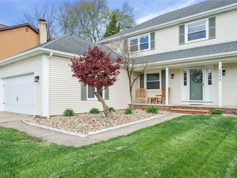 6949 N Renwood Road, Independence, OH 44131 Photo 3