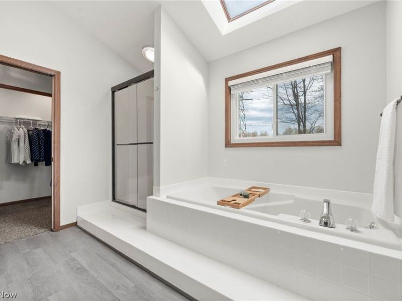 6949 N Renwood Road, Independence, OH 44131 Photo 30