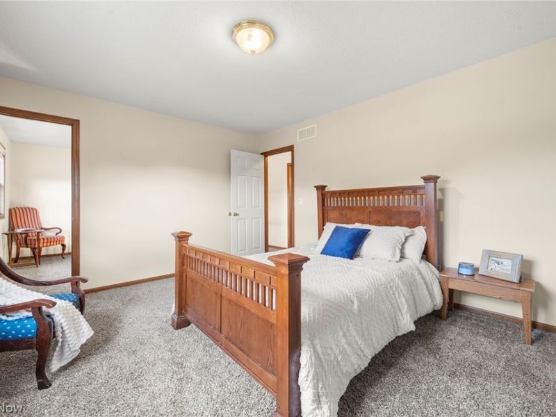 6949 N Renwood Road, Independence, OH 44131 Photo 32