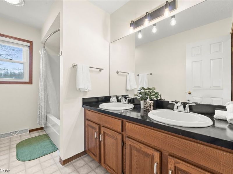 6949 N Renwood Road, Independence, OH 44131 Photo 36