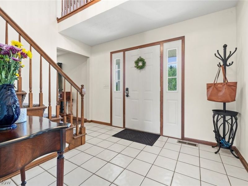 6949 N Renwood Road, Independence, OH 44131 Photo 4