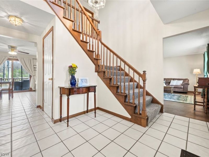 6949 N Renwood Road, Independence, OH 44131 Photo 5