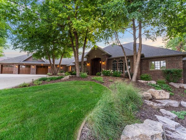 942 Kippes Cove, Mitchell, SD 57301