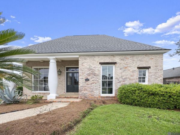 5515 N Pointer Ct, Baton Rouge, LA 70808