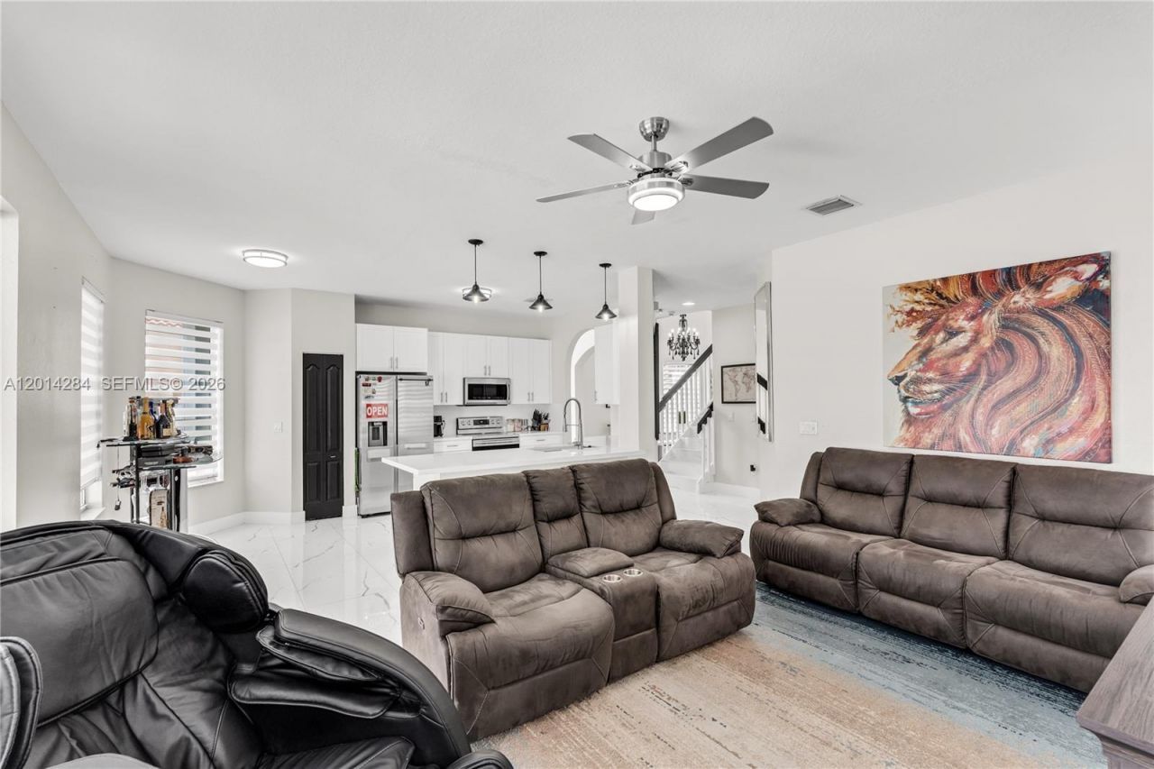 1147 NE 37th Pl , Homestead, FL 33033 Photo