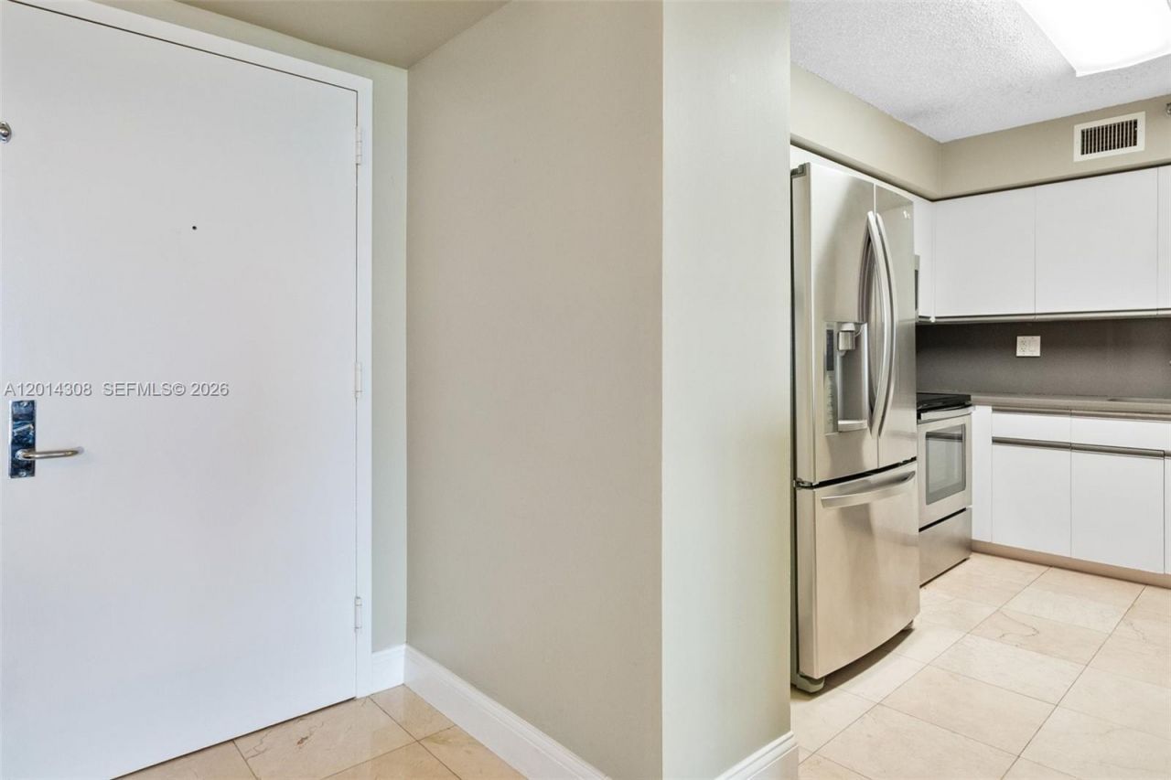 3400 NE 192nd St , Unit 1707, Aventura, FL 33180 Photo