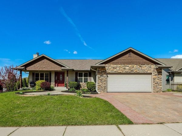 1640 Great Forest DRIVE, West Bend, WI 53090