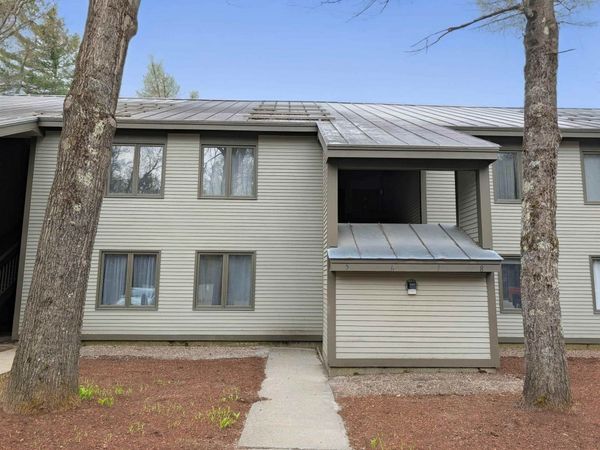 31 Christmas Tree Road, Unit 5, Warren, VT 05674