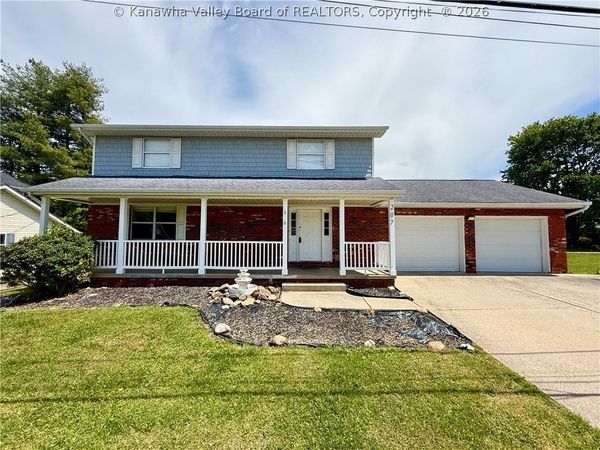 207 Taylor Drive, Hurricane, WV 25526