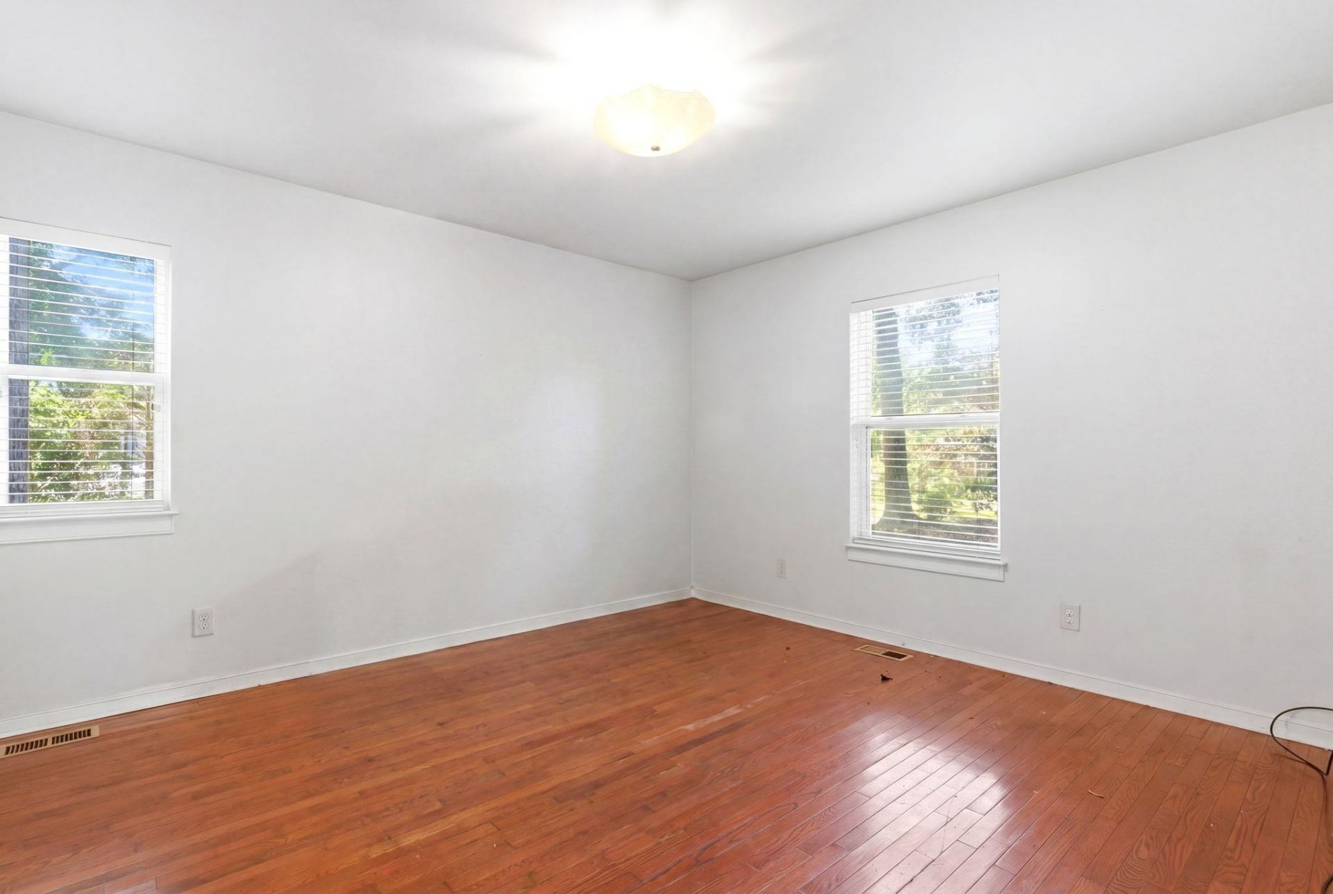 927 Little Creek Rd. Photo 10