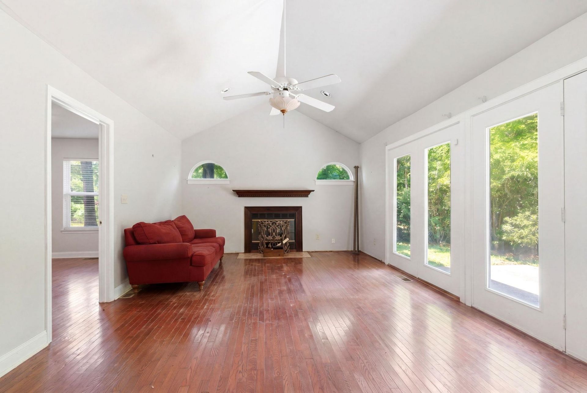 927 Little Creek Rd. Photo 9