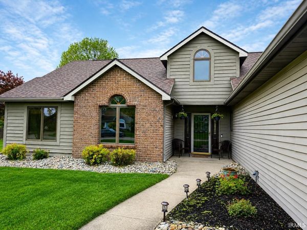 9220 White Shell Drive, Fort Wayne, IN 46804