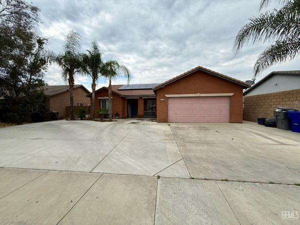 1448 La Lila , Arvin, CA 93203