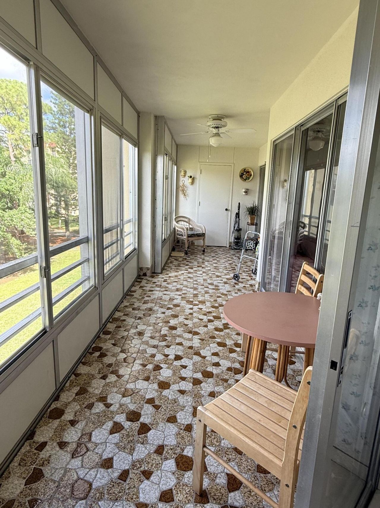 3836 Via Poinciana, Unit 306, Lake Worth, FL 33467 Photo