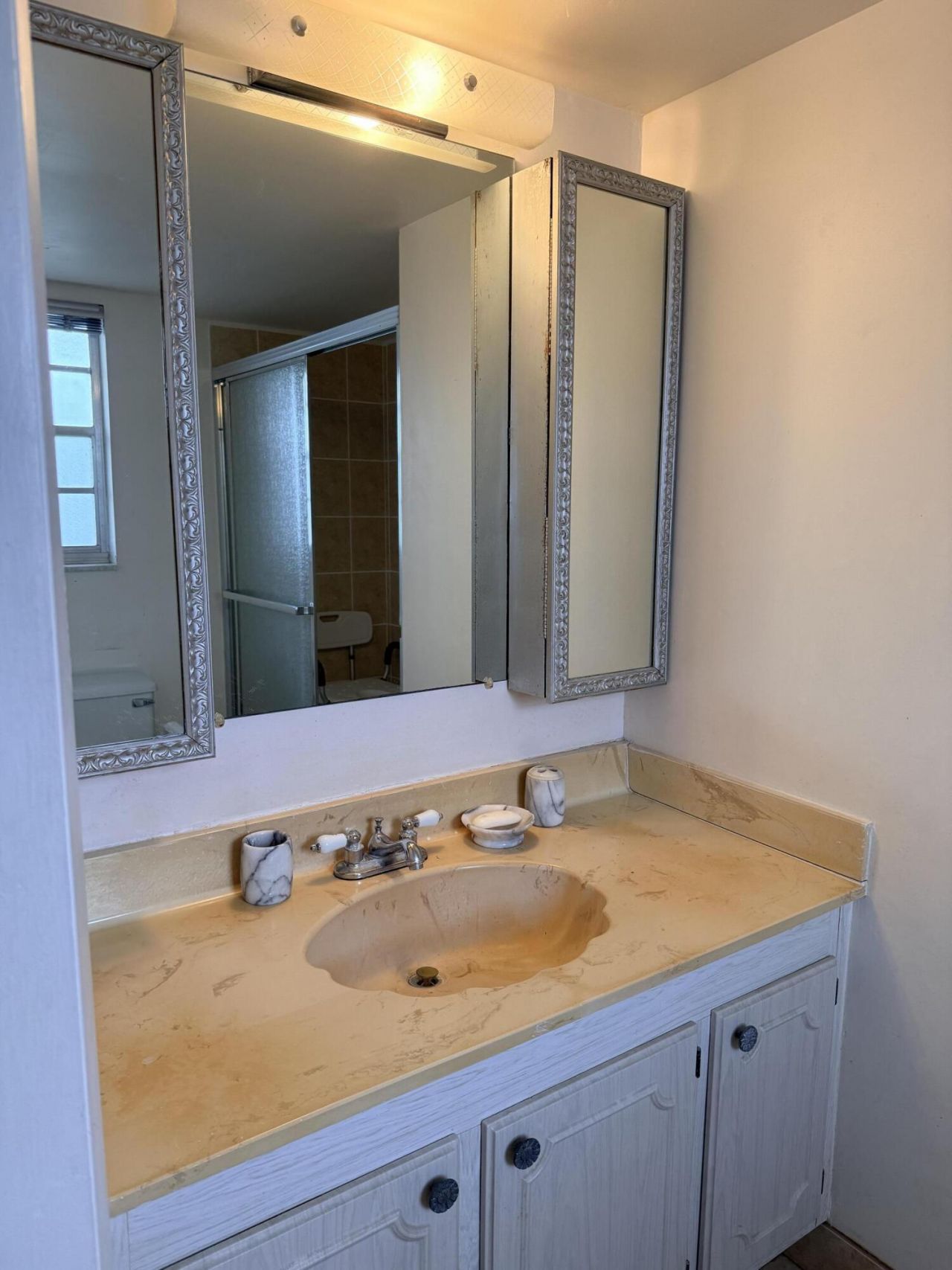 3836 Via Poinciana, Unit 306, Lake Worth, FL 33467 Photo