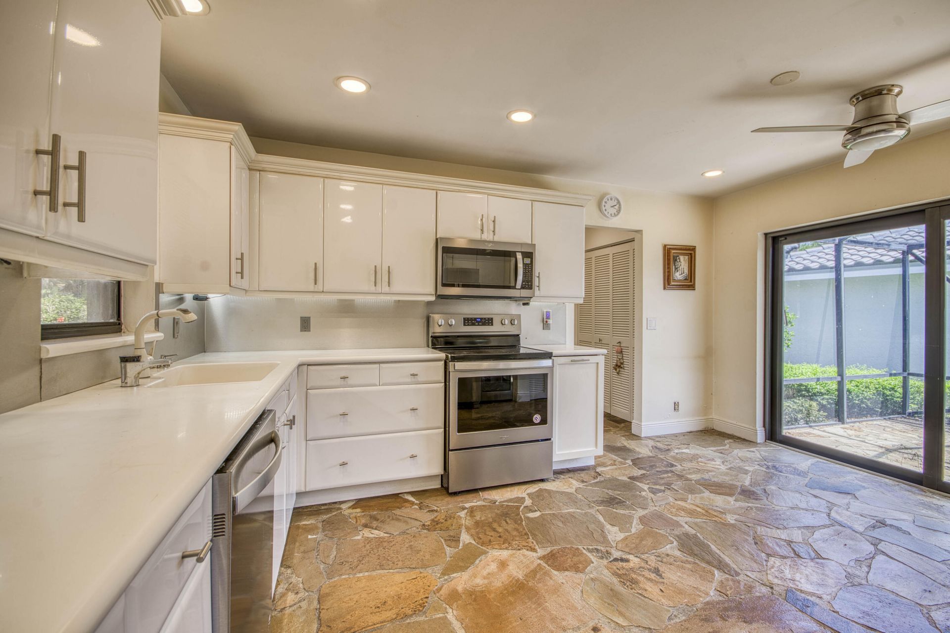 32 Glens Drive E, Boynton Beach, FL 33436 Photo