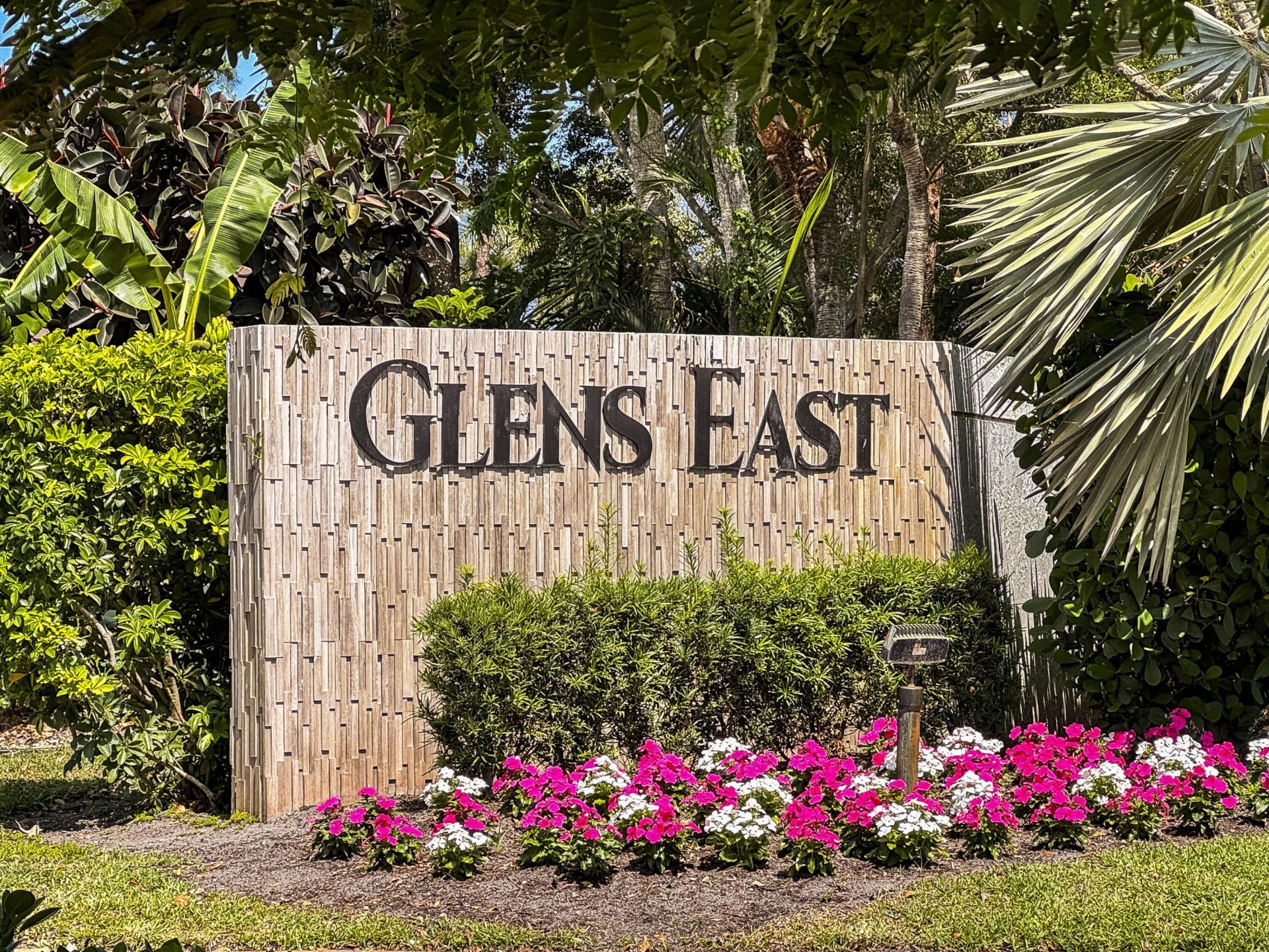 32 Glens Drive E, Boynton Beach, FL 33436 Photo