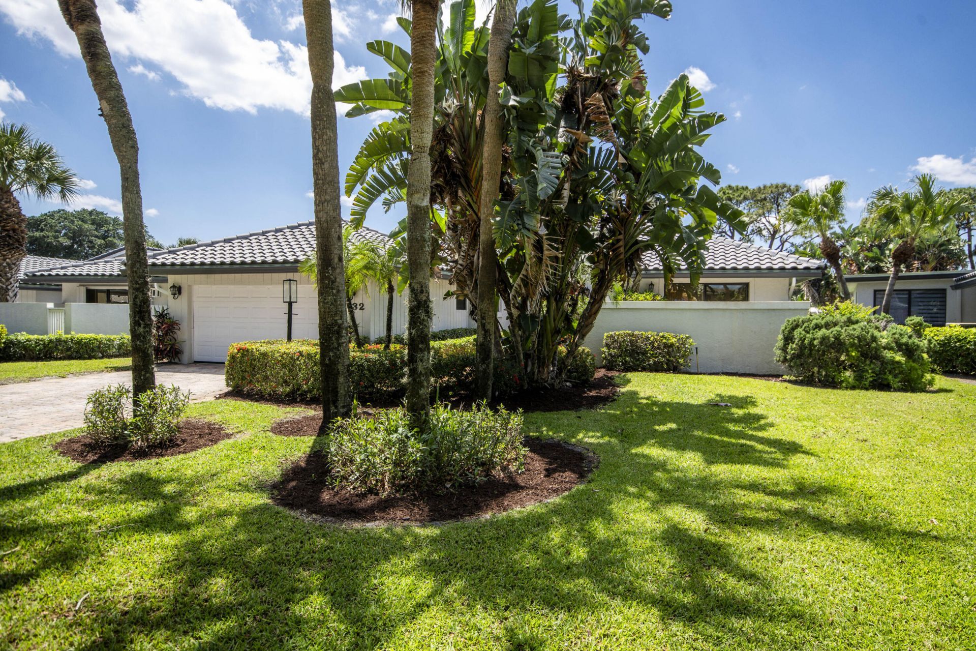 32 Glens Drive E, Boynton Beach, FL 33436 Photo