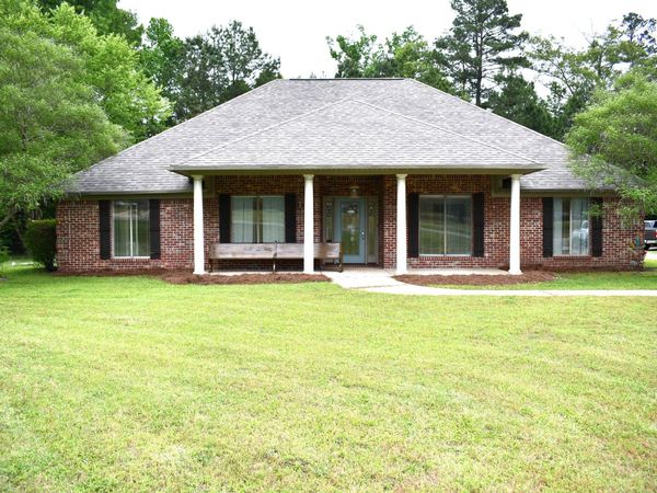 126 County Road 1573, Mooreville, MS 38857