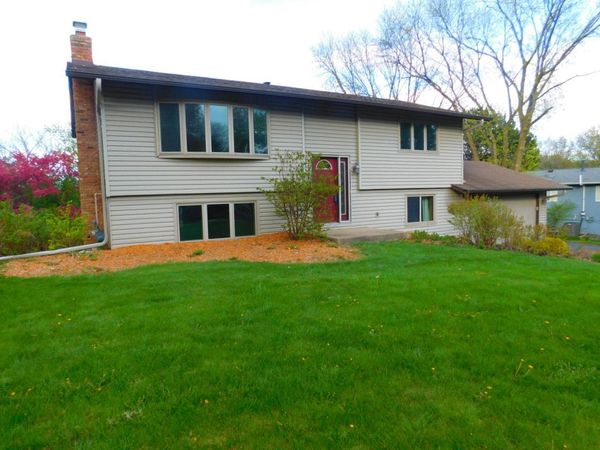 931 Dawn Avenue, Shoreview, MN 55126