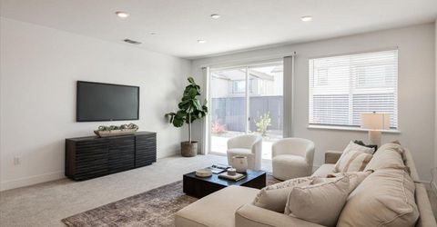 3363 Apollo Ct, Folsom, CA 95630 Photo