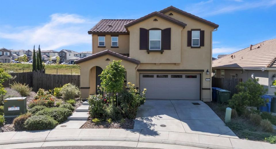 4562 Butterfly Ridge Dr, Folsom, CA 95630 Photo