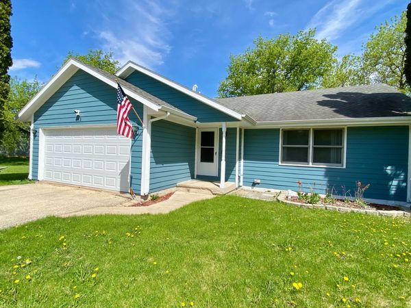 143 Liverpool Drive , Poplar Grove, IL 61065