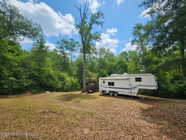 222 Lavelle Odom Road, Poplarville, MS 39470