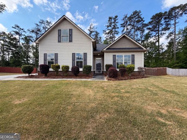 4075 Mcclendon Way, Rex, GA 30273